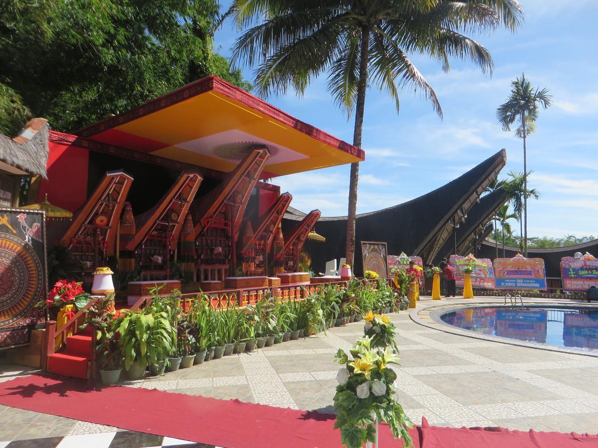 Toraja Heritage Hotel Rantepao Exterior photo